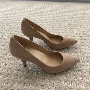 New! Michael Kors suede pumps